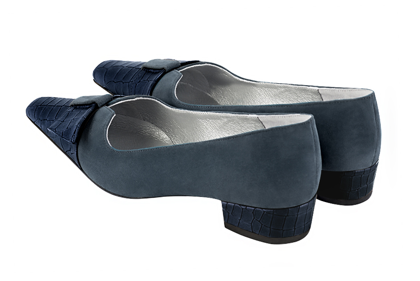 Navy blue women's dress pumps, with a knot on the front. Tapered toe. Low block heels. Rear view - Florence KOOIJMAN